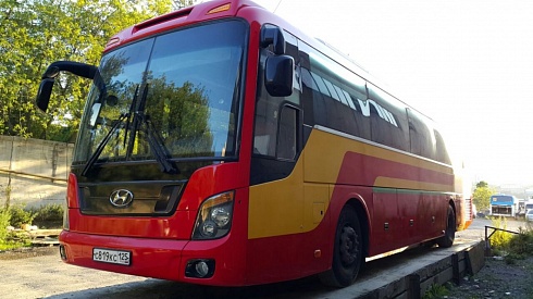 HYUNDAI UNIVERSAL 2012 (for 42 persons)